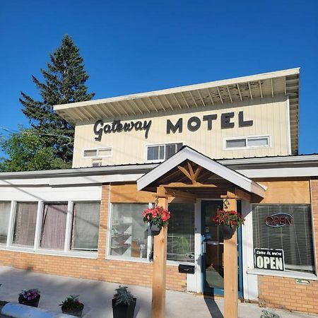 Gateway Motel Gananoque Bagian luar foto
