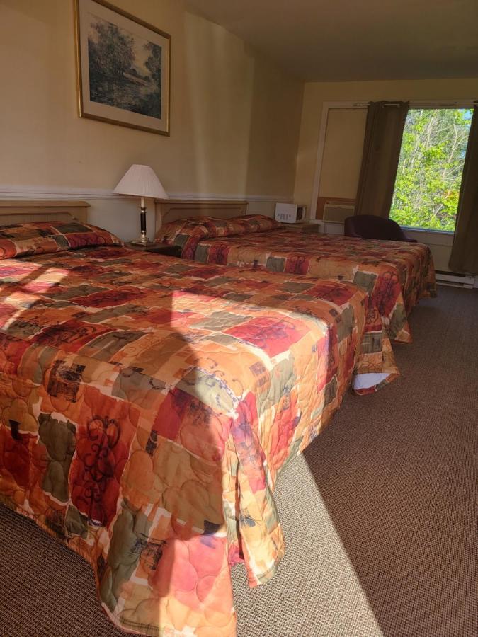 Gateway Motel Gananoque Bagian luar foto