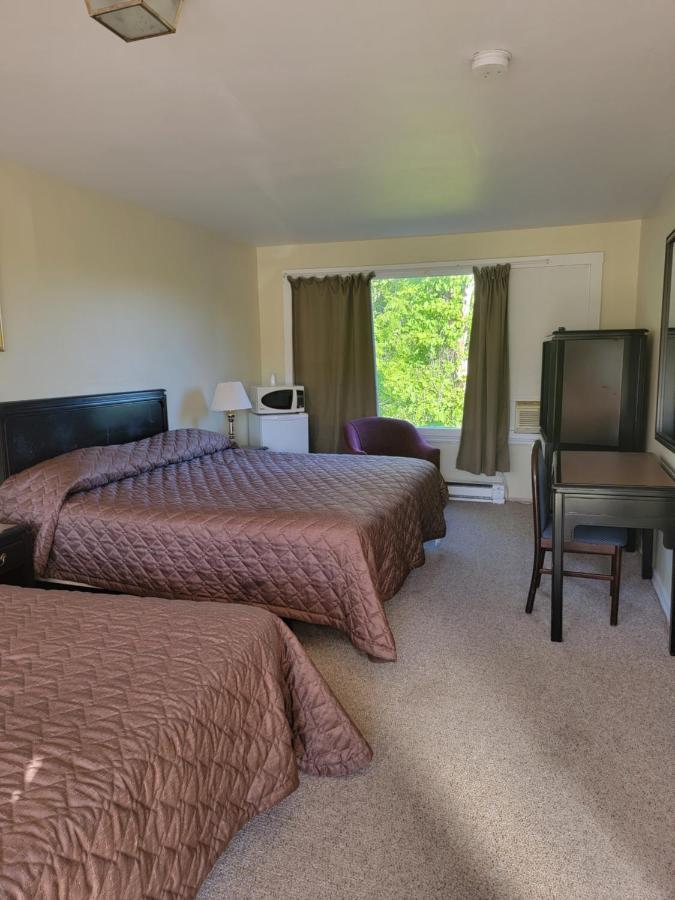 Gateway Motel Gananoque Bagian luar foto