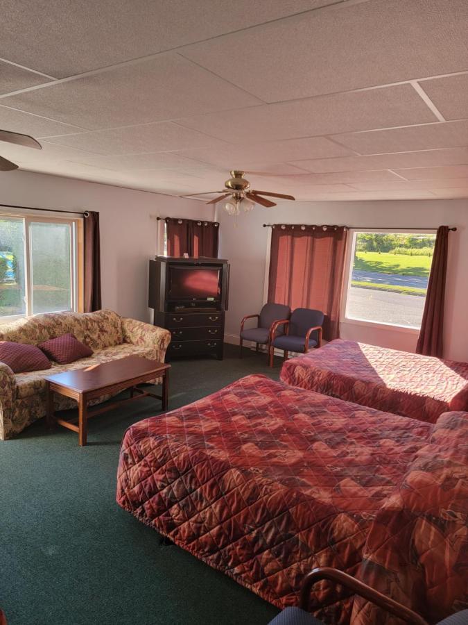 Gateway Motel Gananoque Bagian luar foto