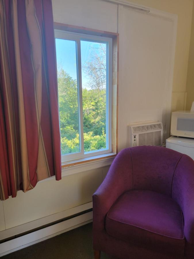 Gateway Motel Gananoque Bagian luar foto