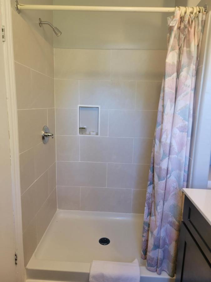 Gateway Motel Gananoque Bagian luar foto