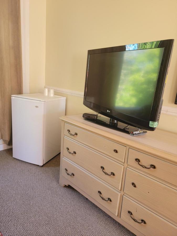 Gateway Motel Gananoque Bagian luar foto