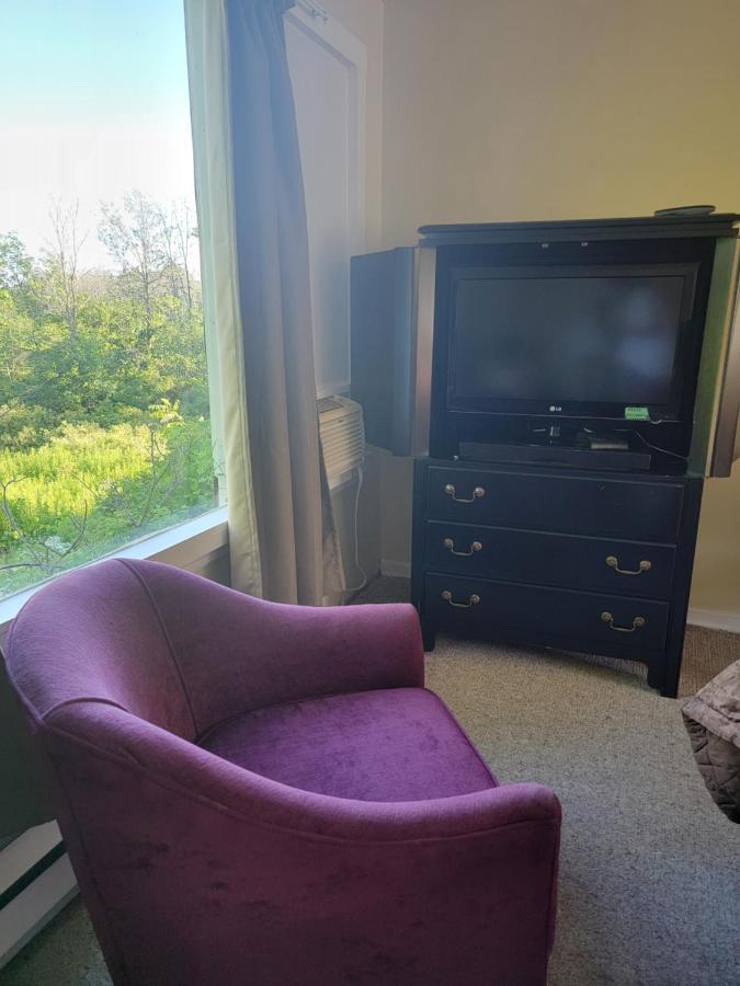 Gateway Motel Gananoque Bagian luar foto
