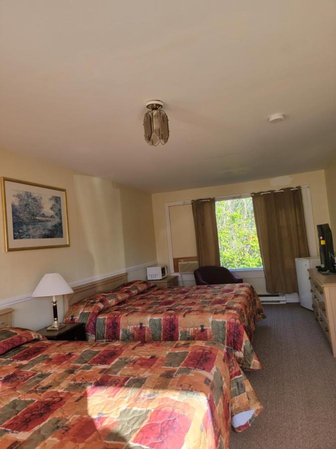 Gateway Motel Gananoque Bagian luar foto